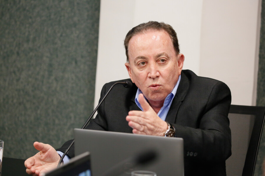 - Auri Pavoni - Diretor-geral  Água e Saneamento (Emasa) de Balneário Camboriú SC