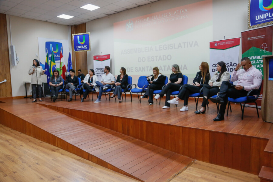 Mesa Redonda com palestrantes