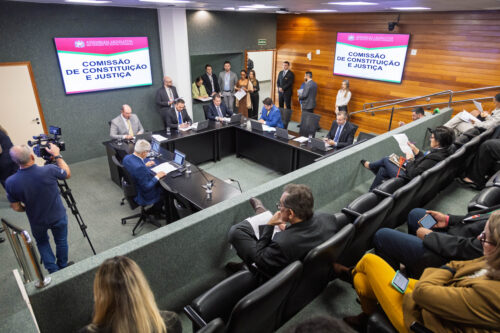 CCJ acata projeto que busca reforçar setor de segurança pública por meio da venda de bens ociosos