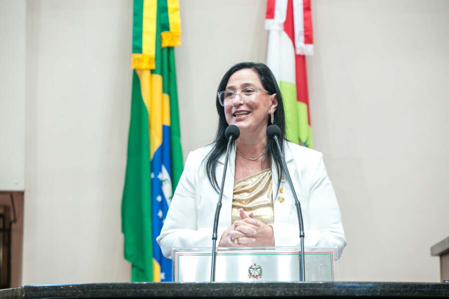 - Vânia Franco - Secretária executiva de Articulação Nacional