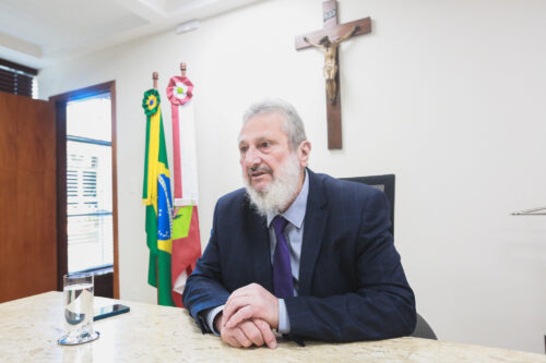 Padre Pedro lamenta cancelamento da visita de padre Júlio Lancellotti a Blumenau