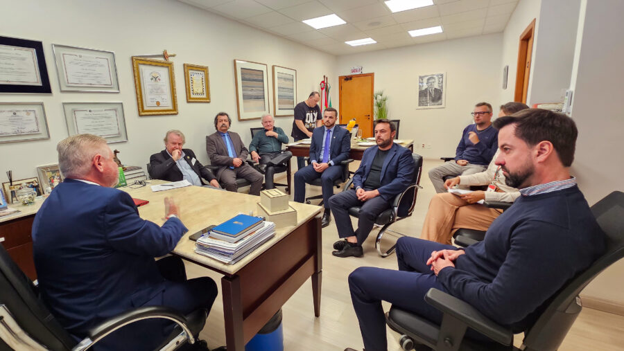 Berlanda conduz reunião da Bancada da Serra com foco em demandas de Lages e região