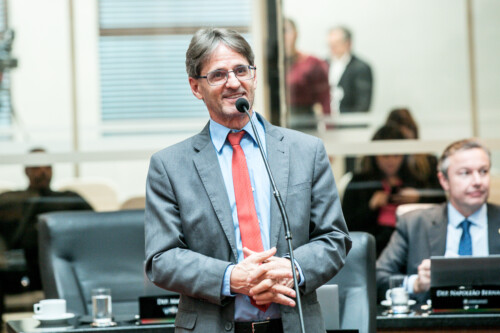 - Deputado Neodi Saretta (PT)