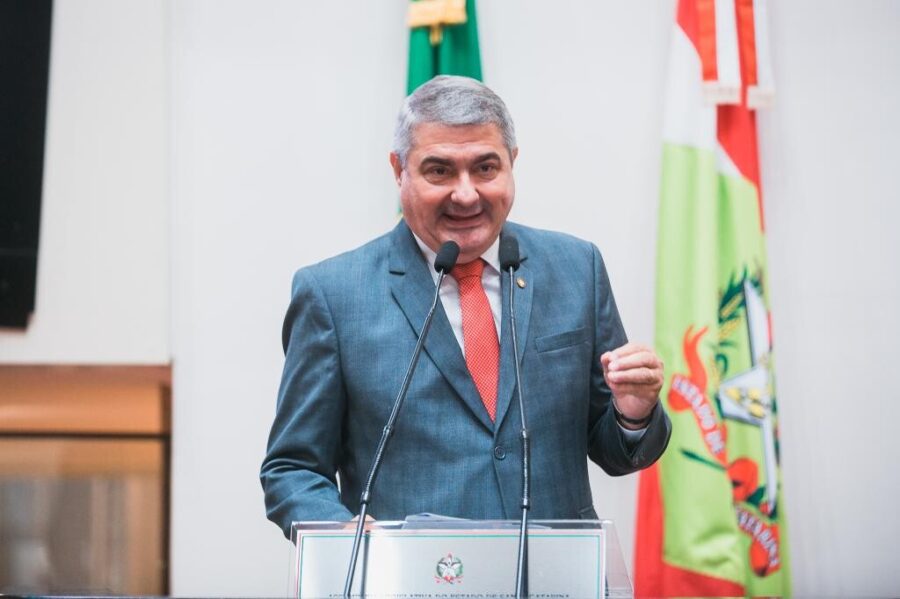 Deputado Antidio Lunelli.