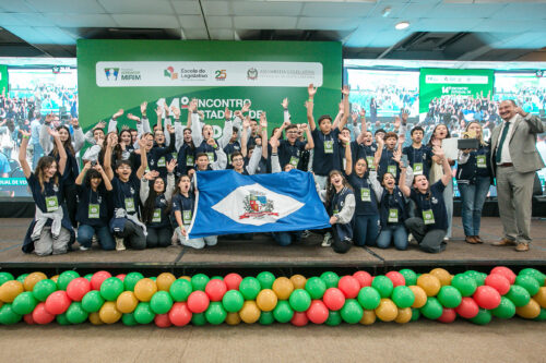 Alesc premia vereadores mirins por experiências relevantes