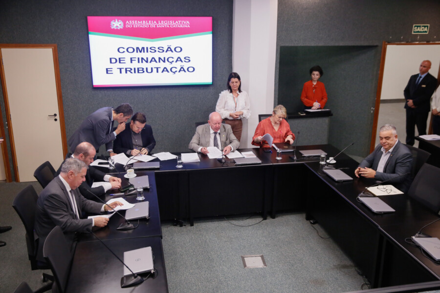 - Deputado Mário Motta (PSD)
 - Deputado Jessé Lopes (PL)  - Deputado Jair Miotto (União) 	

 - Deputado Marcos Vieira (PSDB) - Deputada Luciane Carminatti (PT) 		

 - Deputado Sargento Lima (PL)