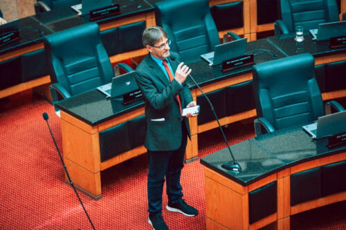 - Deputado Neodi Saretta (PT)