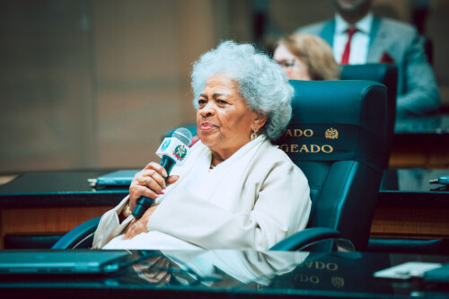 - Valdeonira Silva dos Anjos - Professora e Servidora Publica Estadual e Municipal
