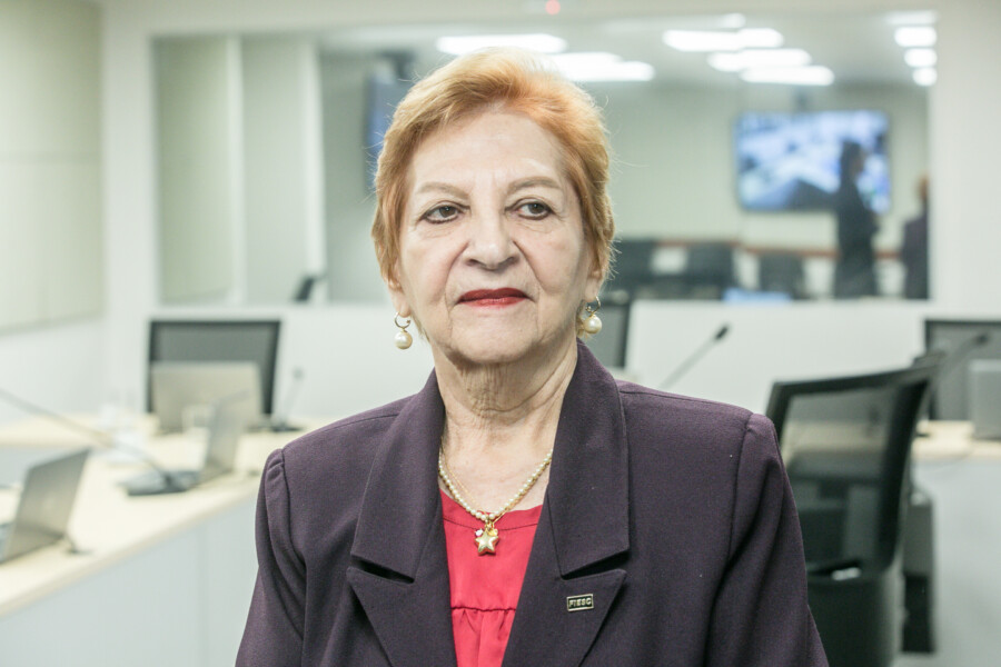 - Maria Tereza Bustamante - chefe de gabinete da presidência  da Câmara de Comércio Exterior da Fiesc