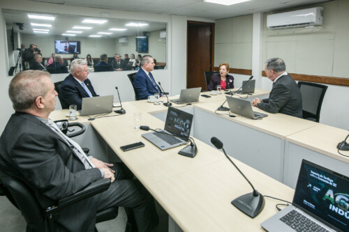 - Deputado Maurício Eskudlark (PL) 
- Deputado Nilso Berlanda (PL)
 - Deputado Altair Silva (PP)- Maria Tereza Bustamante - chefe de gabinete da presidência  da Câmara de Comércio Exterior da Fiesc  	 - Deputado Mário Motta (PSD)