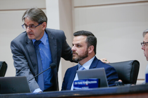 - Deputado Neodi Saretta (PT) 	- Deputado Lucas Neves (Podemos)