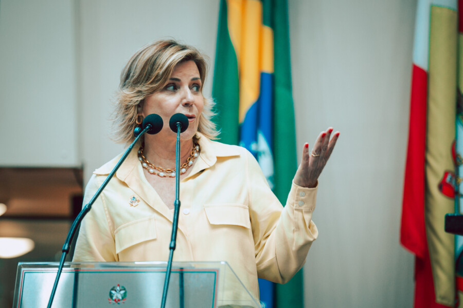 - Rejane Gambin - Vice-Prefeita de Joinville SC
