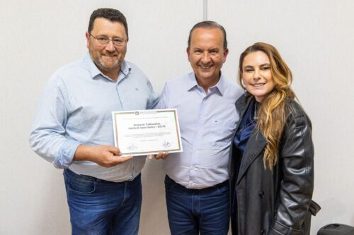 Deputada Paulinha homenageia MTG de Santa Catarina por conquista nacional