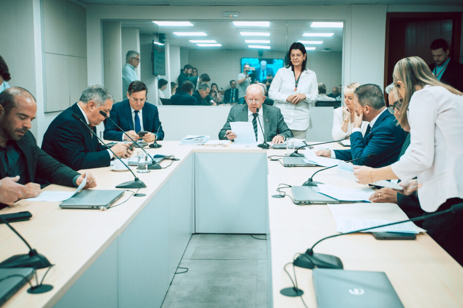 A Comissão de Finanças é presidida pelo deputado Marcos Vieira.