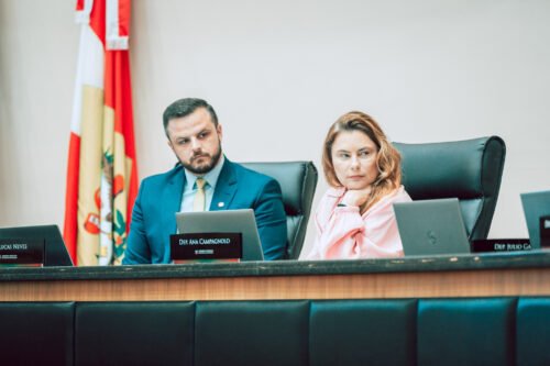Pronunciamentos sobre educação e saúde dominam a sessão desta quinta-feira (16)