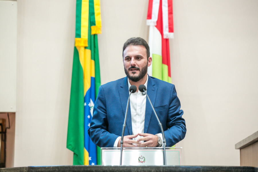 -Luiz Henrique Castro de Souza- Prefeito de Pescaria Brava SC