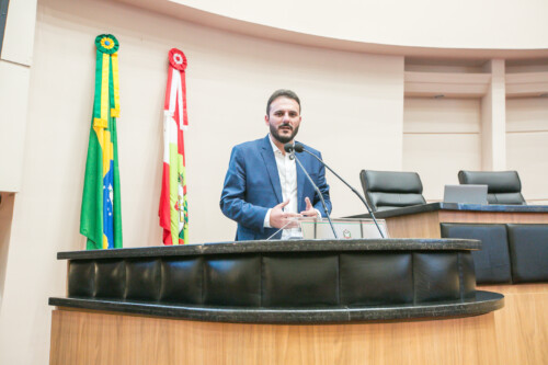 -Luiz Henrique Castro de Souza- Prefeito de Pescaria Brava SC