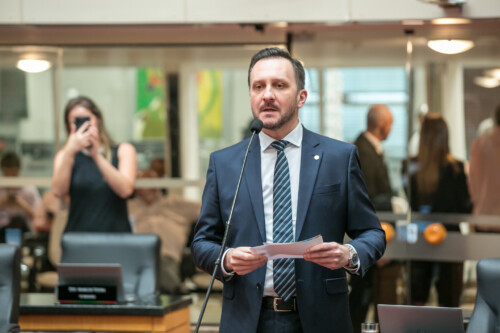 - Deputado Pepê Collaço (PP)