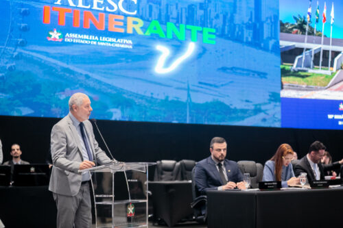 Prefeita de Balneário Camboriú e entidades da região usam a tribuna em sessão plenária