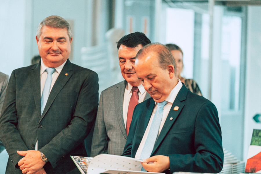- Deputado Antídio Lunelli (MDB)-Jorginho Mello - Deputado Maurício Peixer (PL)
 - Governador do Estado de SC