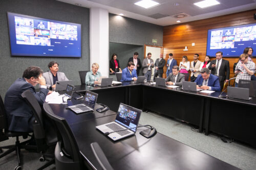 Comissão de Educação aprova alteração na lei sobre contratação de ACTs
