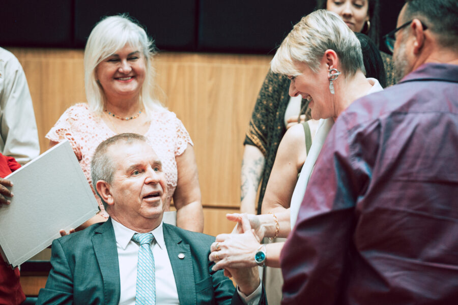 Eskudlark participa de sessão em homenagem aos professores na Alesc