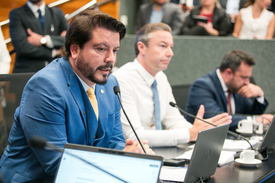 - Deputado Alex Brasil (PL)
- Deputado Napoleão Bernardes (PSD)
