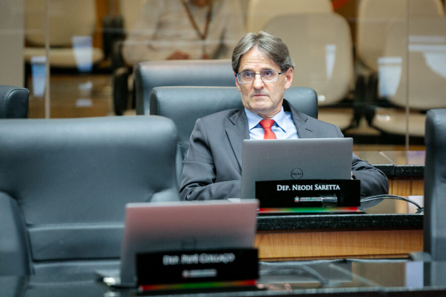 - Deputado Neodi Saretta (PT)