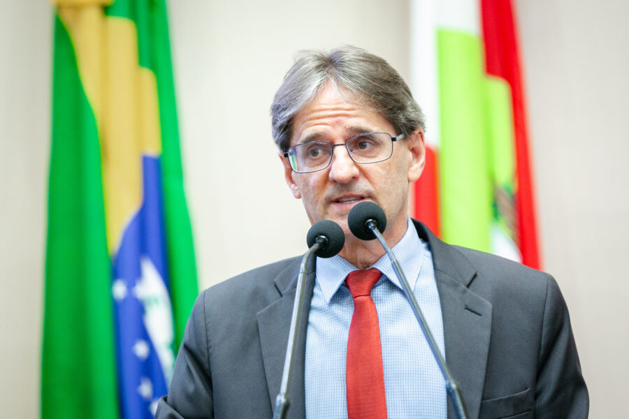 - Deputado Neodi Saretta (PT)