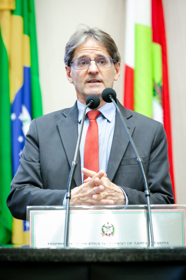 - Deputado Neodi Saretta (PT)