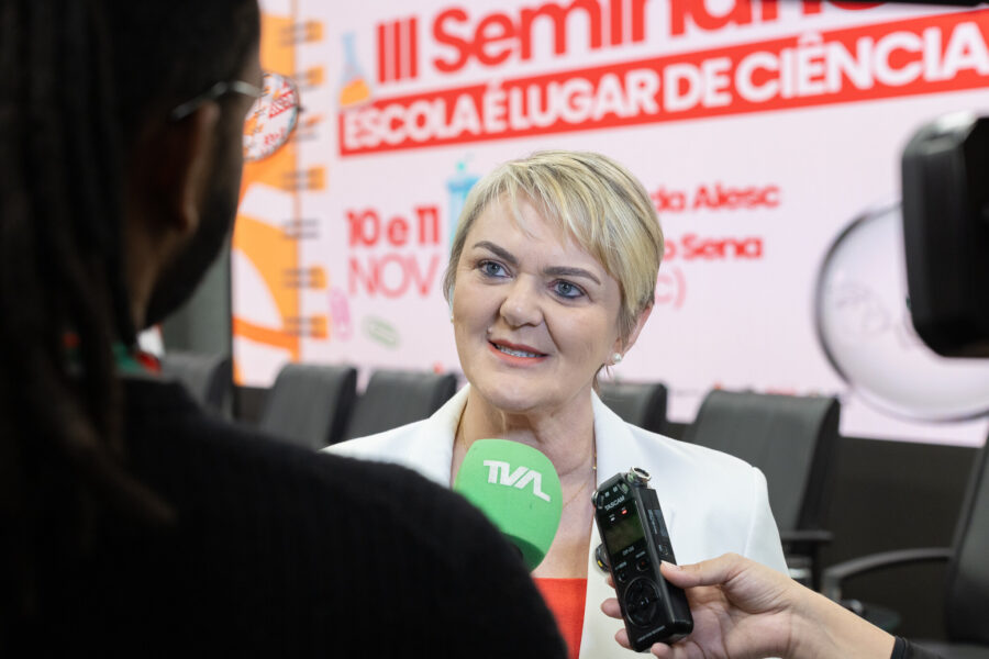 Deputada Luciane Carminatti