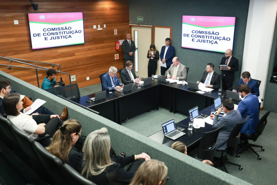 CCJ aprova projeto que impede reconstituição de leite em pó importado