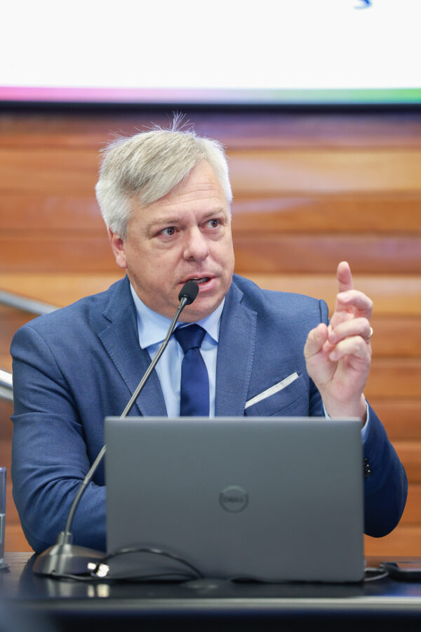 - Deputado Fabiano da Luz (PT)