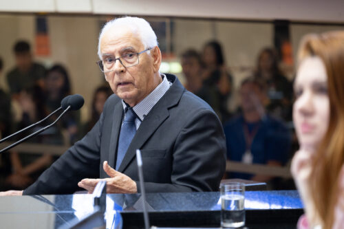 - Moacir Pereira - Jornalista
