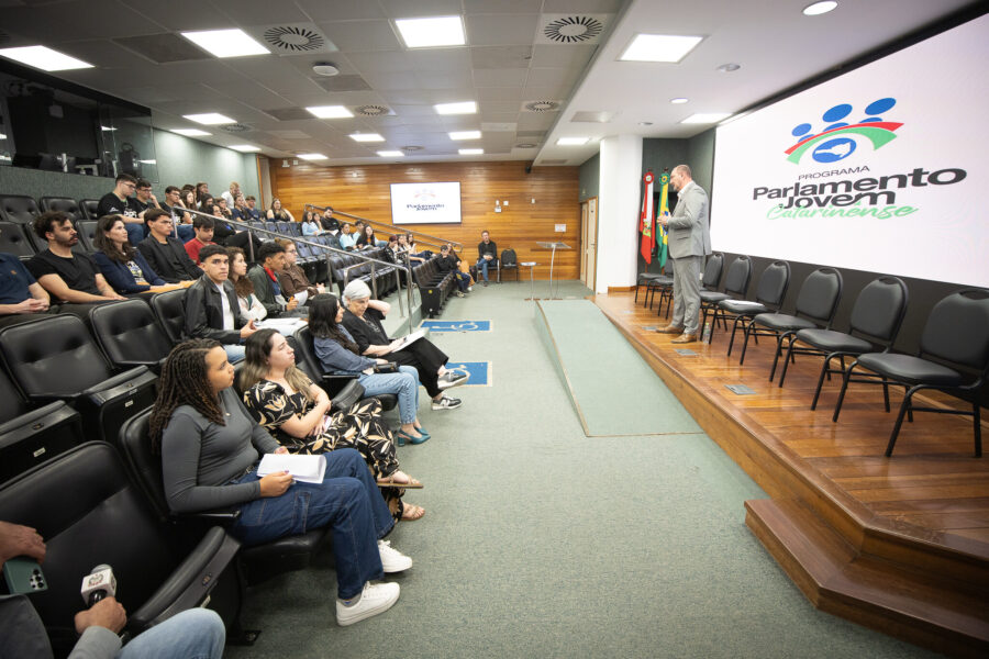 Deputado Mauro de Nadal, presidente da Escola do Legislativo