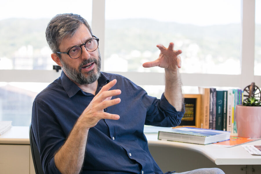 Professor Jacques Mick participou de projeto da Escola do Legislativo que resultou na criação de um banco de dados sobre os políticos catarinenses