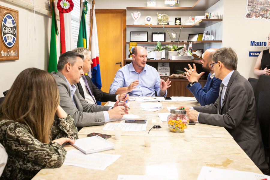 Reunião da bancada do Oeste com secretários estaduais.