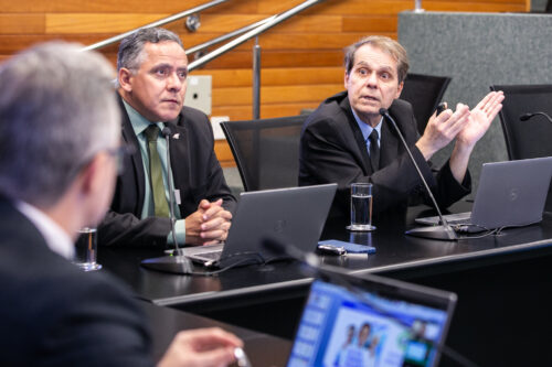 - Dr. Eduardo  Antônio costa - Auditor -fiscal e Delegado da Receita Federal -Dr. Sidnei Alves Ramos Auditor -fiscal