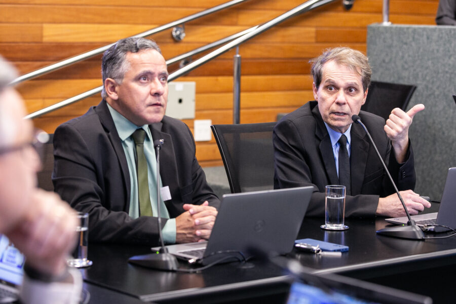 - Dr. Eduardo  Antônio costa - Auditor -fiscal e Delegado da Receita Federal -Dr. Sidnei Alves Ramos Auditor -fiscal