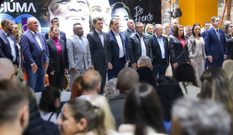 Minotto prestigia inauguração do Parque Municipal Catarina Ghisi Serafim, em Criciúma.