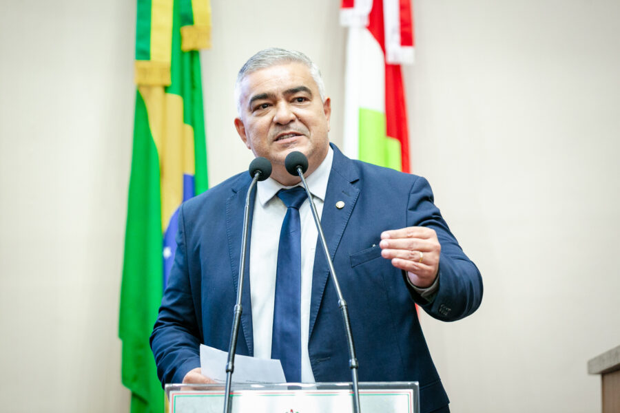Deputado Sargento Lima.