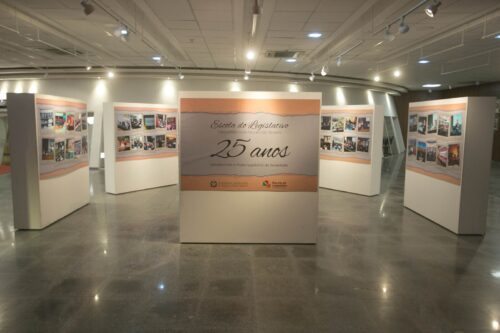 Sessão nesta quarta (19) presta homenagem aos 25 anos da Escola do Legislativo