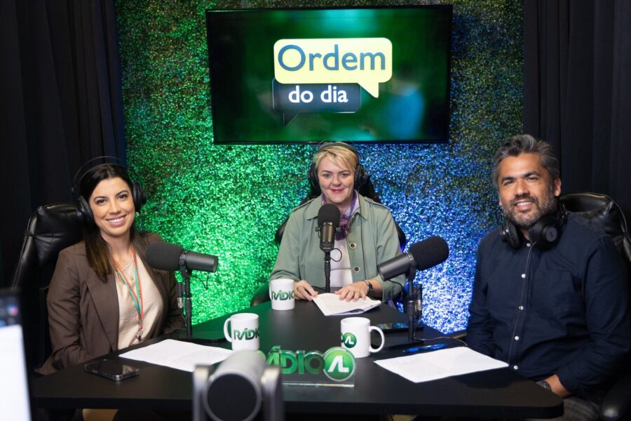 Carminatti fala sobre proposta para combater violência contra professores