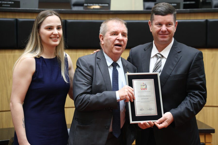 Eskudlark presta homenagem por título nacional de produtividade de soja da Agro Mallon