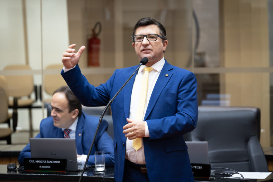 Deputado suspende sessão para homenagear GET Church de Florianópolis por 2 anos de fundação