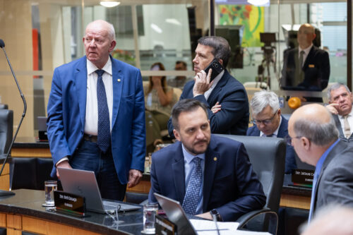 - Deputado Marcos Vieira (PSDB)
 - Deputado Pepê Collaço (PP)