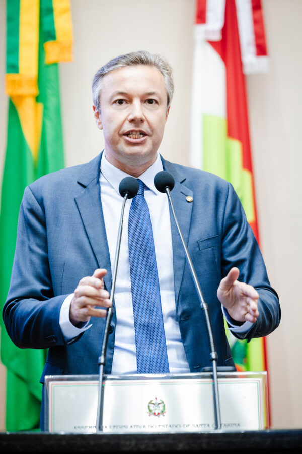 - Deputado Napoleão Bernardes (PSD)