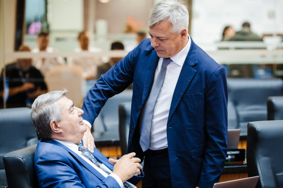 - Deputado Antídio Lunelli (MDB)
 - Deputado Fabiano da Luz (PT)
