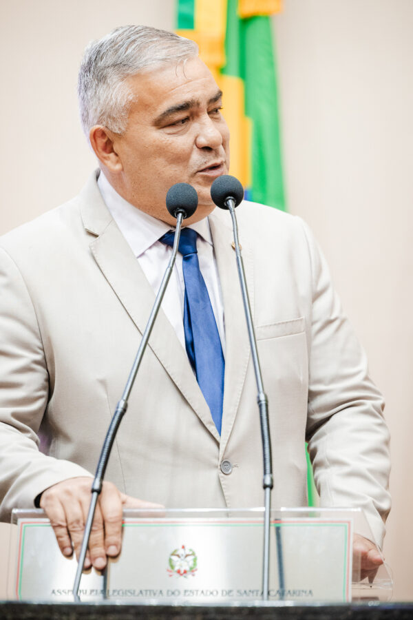 - Deputado Sargento Lima (PL)