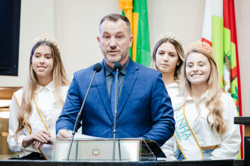 - Nelson Gasperin Junior - -Prefeito de Vargem Santa Catarina.